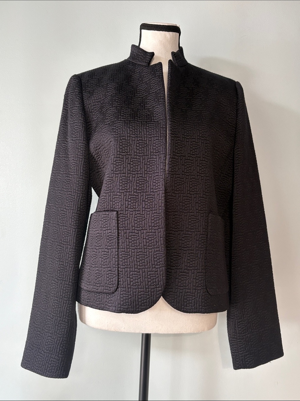 Austin Reed Black Textured Open Front Blazer, Square Cut Pockets.  Size-Medium